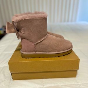UGG Bailey Bow II